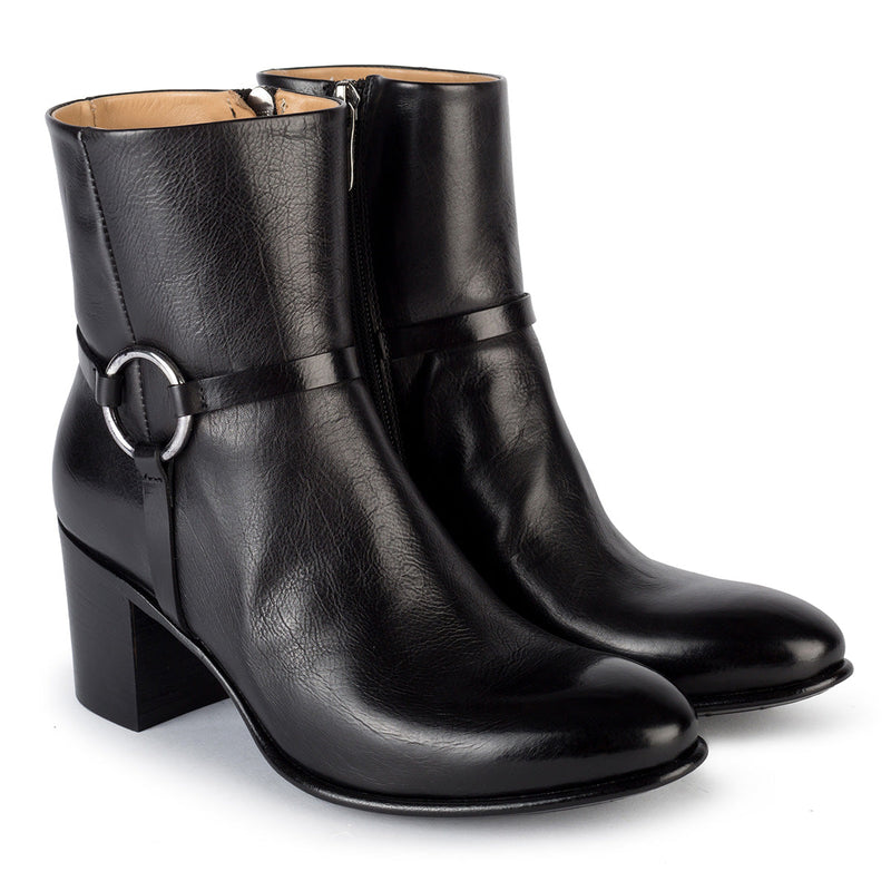 EVA 82023 <br>Black ankle boots